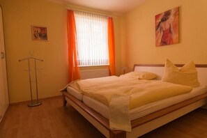 Comfort Apartment (including cleaning fee of 73 EUR) | Hypo-allergenic bedding, soundproofing, iron/ironing board, free WiFi - FerienVilla Ambiente (Bad Harzburg)