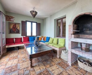 Interior - high capacity, bathroom in all rooms, jacuzzi, natural activities (Zufre)