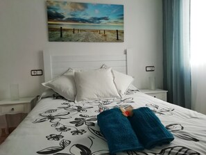 2 slaapkamers, een strijkplank/strijkijzer, wifi, beddengoed