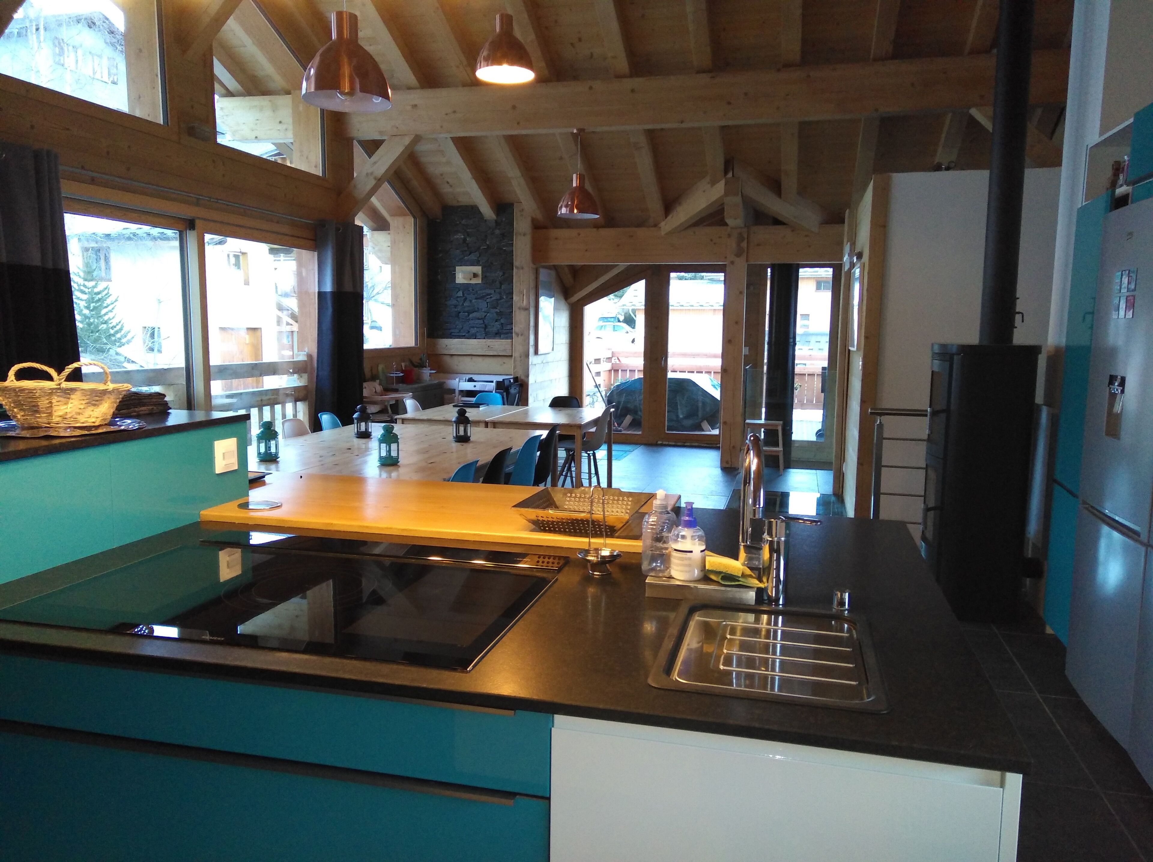 Beautiful comfortable cottage, spacious, at the foot of the slopes, Les Ménuires