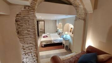 3 slaapkamers, een strijkplank/strijkijzer, gratis wifi, beddengoed