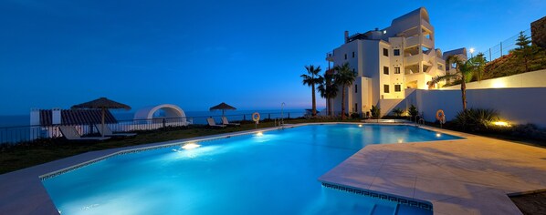 Outdoor pool, pool loungers