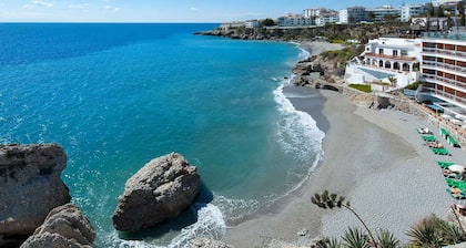Exclusive appartement avec 2 chambres face lateale au mer