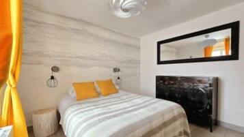 Maison Familiale, vue plage | 2 chambres, surmatelas, bureau, fer et planche à repasser