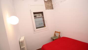 2 slaapkamers, reisbedje, gratis wifi, beddengoed