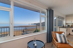 Interior - Sea View Apartment - Sea Front Apartment (Saundersfoot)