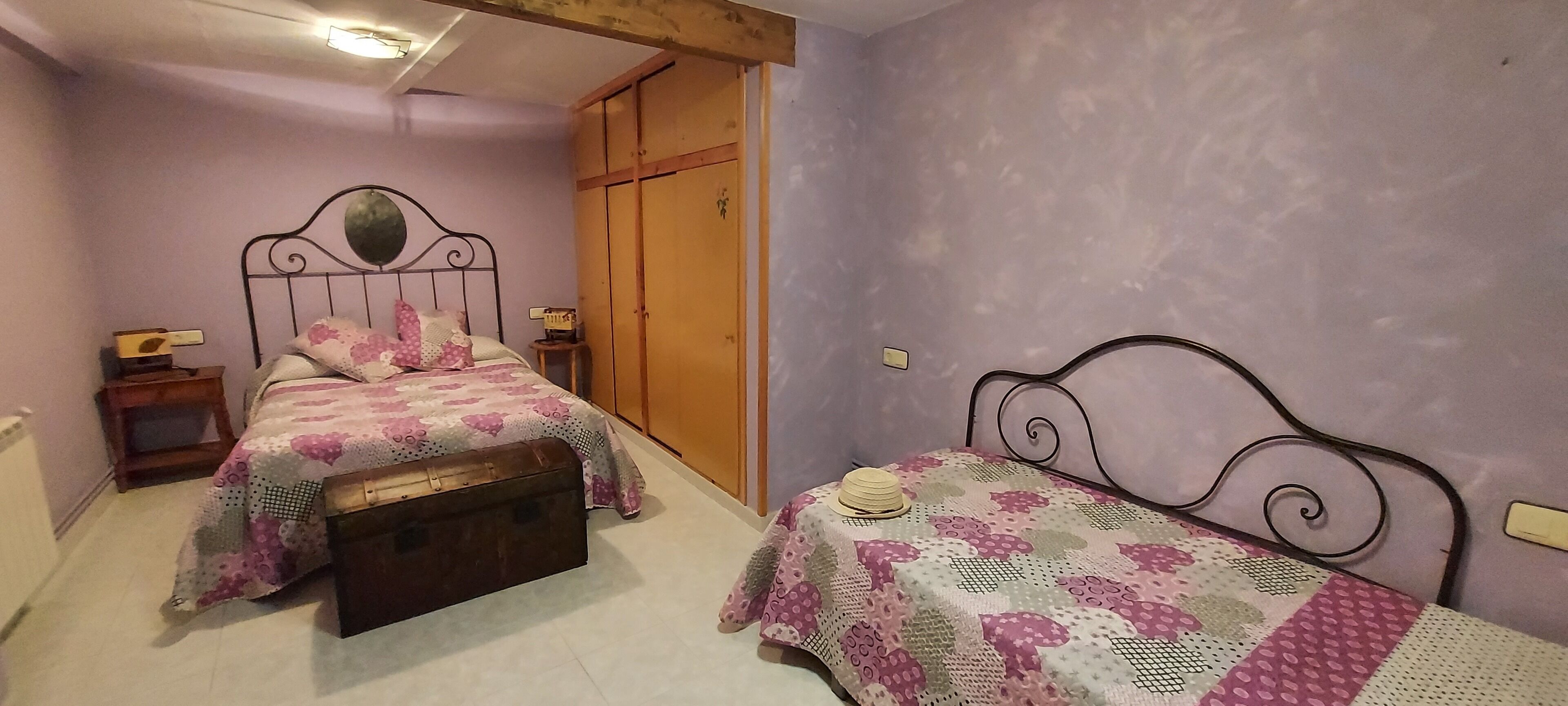 Apartment House Felix. 6 persons. Swimming pool, solarium, barbecues, table football, pingpon