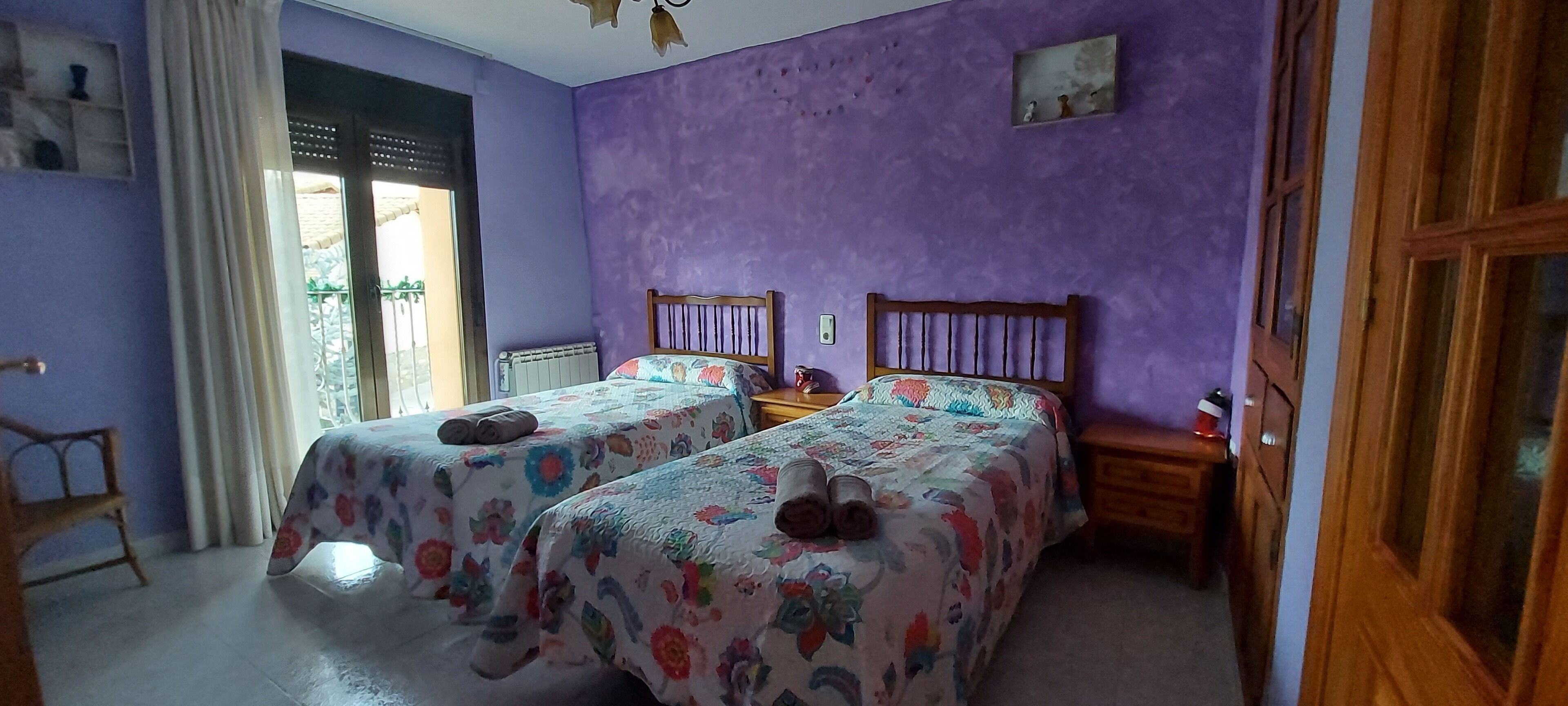 Apartment House Felix. 6 persons. Swimming pool, solarium, barbecues, table football, pingpon