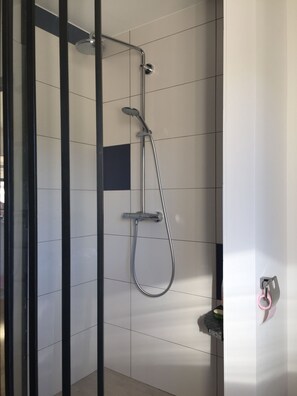 Ducha y bañera combinadas