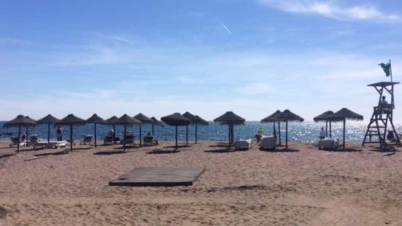 El faro beach