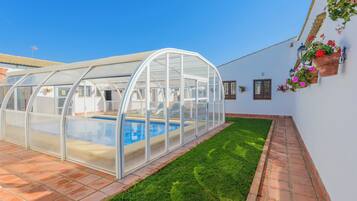 Piscine couverte