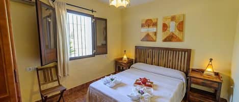 10 bedrooms, iron/ironing board, travel cot, free WiFi