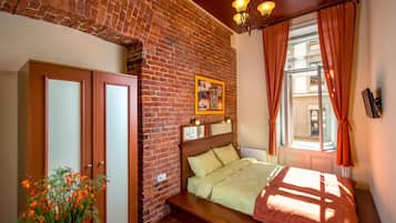 Double Room, Private Bathroom not in the room | 1 bedroom, hypo-allergenic bedding, soundproofing, rollaway beds