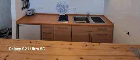 冷蔵庫、電子レンジ、コンロ、食器洗い機