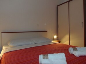 1 chambre, Wi-Fi gratuit, draps fournis