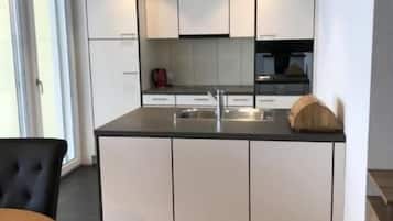 Kühlschrank, Ofen, Herdplatte, Geschirrspüler