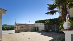 Unclassified image, 2 of 59, button - Apartments Marta (Zadar)