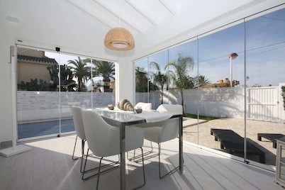 T-1118, Casa Blanca, newly renovated villa with many extras
