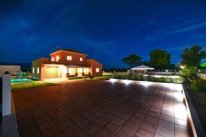 Front of property - Villa Marina (Policnik)