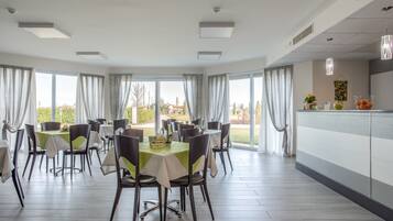 Bar (in der Unterkunft)