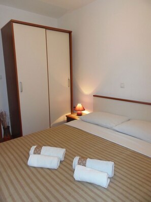 1 chambre, Wi-Fi gratuit, draps fournis