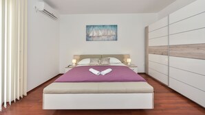 Family Apartment, Multiple Beds, Garden View | 2 bedrooms, WiFi (free), bed sheets - Apartment Filip (Zadar)