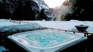 Bain à remous extérieur