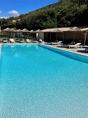 Piscine extérieure