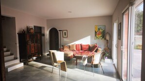 A spacious living room with a sofa, chairs, and a cabinet. - EXCEPTIONAL site: SPACIOUS VILLA 8 BEDS, SWIMMING POOL 15x5M, SAUNA (Le Val)