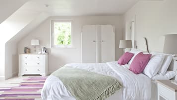 Υποαλλεργικά κλινοσκεπάσματα, σίδερο/σιδερώστρα, δωρεάν Wi-Fi