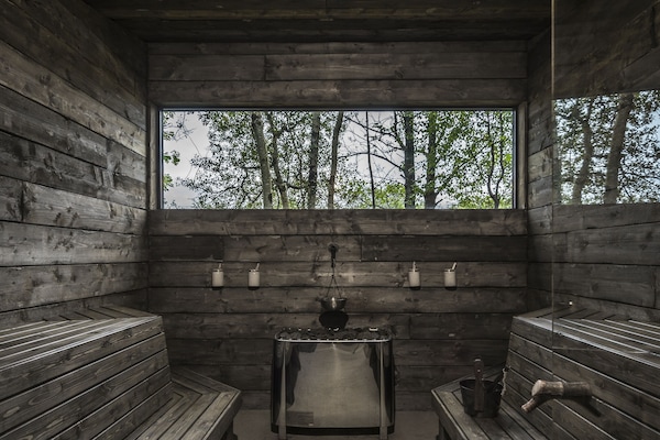 Sauna, hot tub, steam room, hot springs