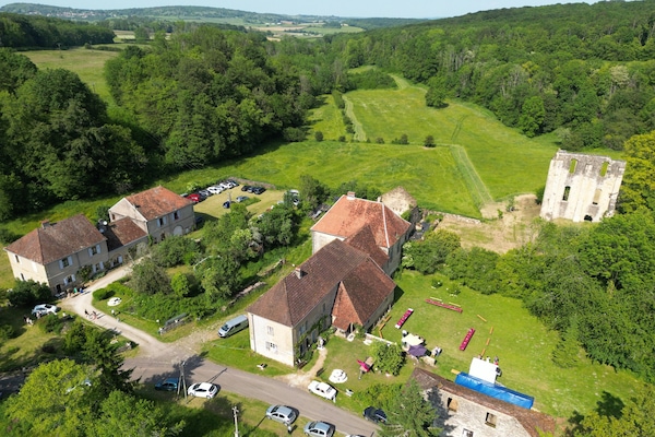 Les gites de Cherlieu hameau de l'abbaye