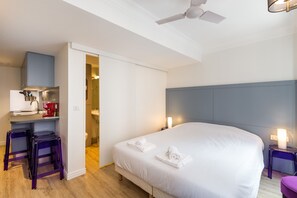 1 bedroom, iron/ironing board, WiFi, bed sheets - LA PERLE - Apartment Lyon Opera / Town Hall (Lyon)