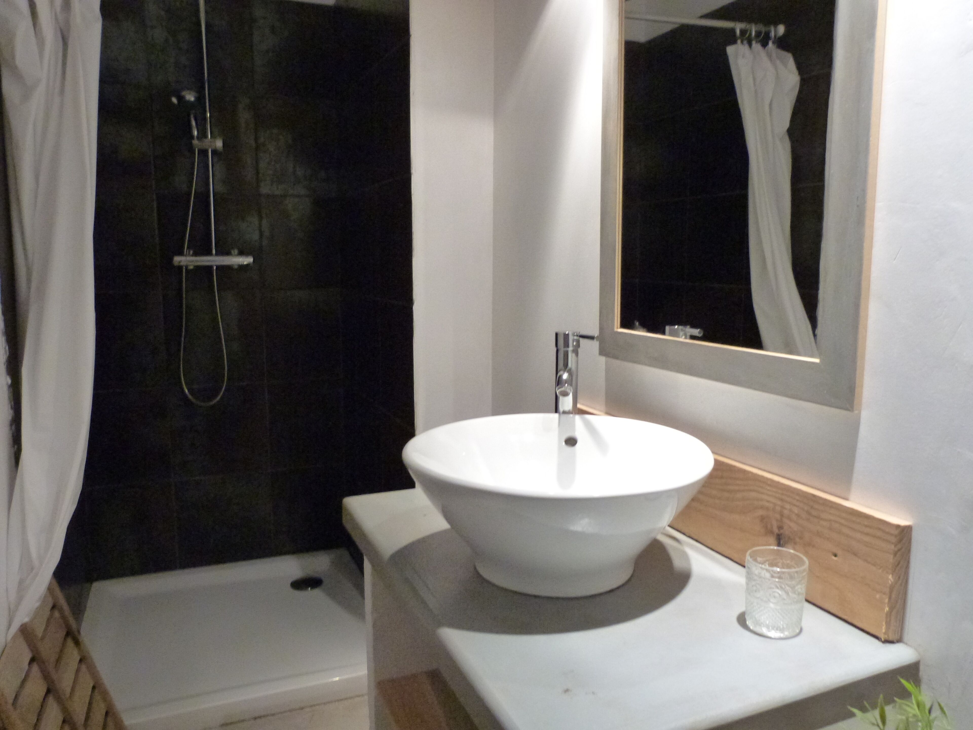 Douche, papier toilette