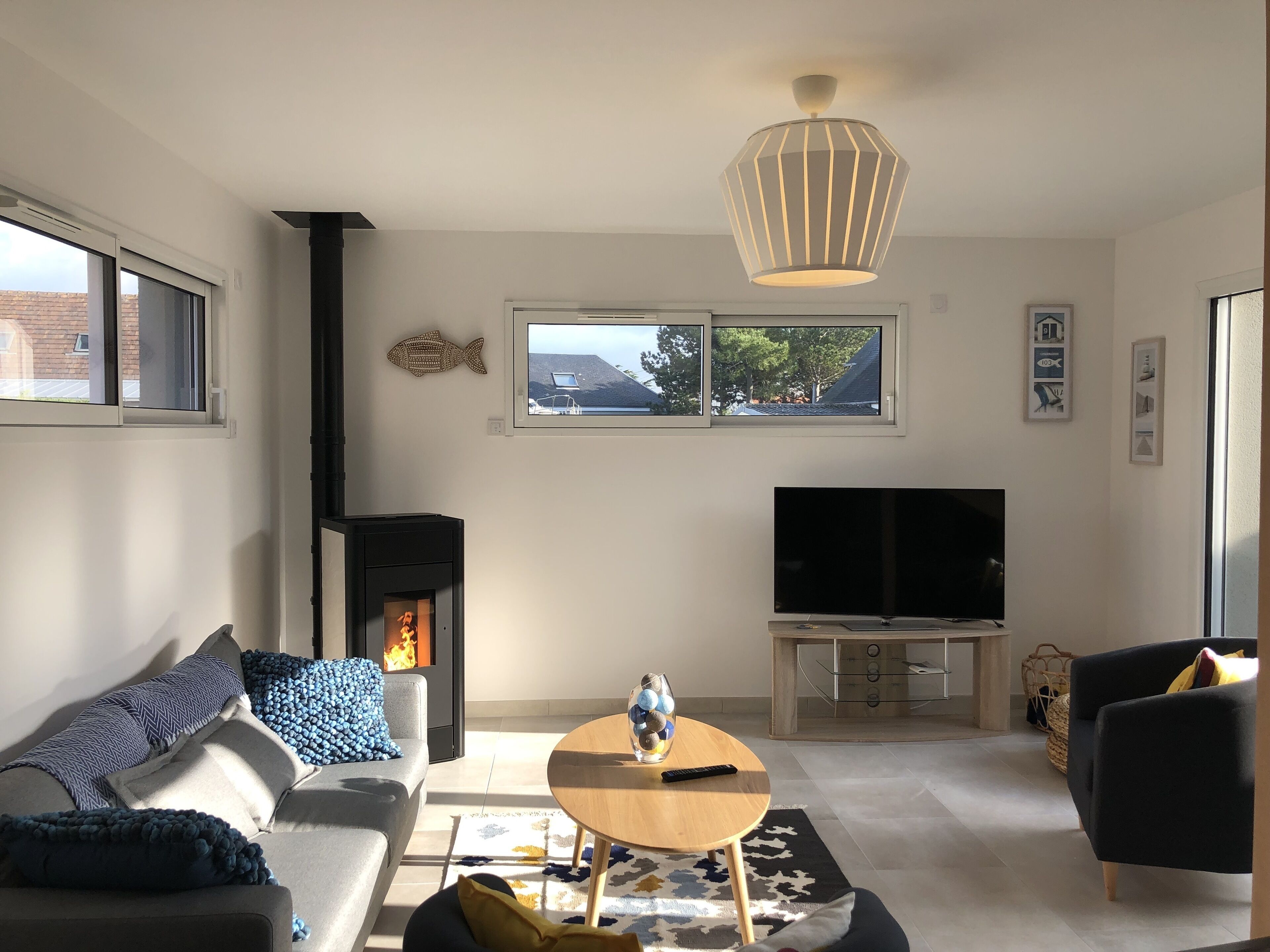 Bright new house, with wifi, located 30 meters from the beach