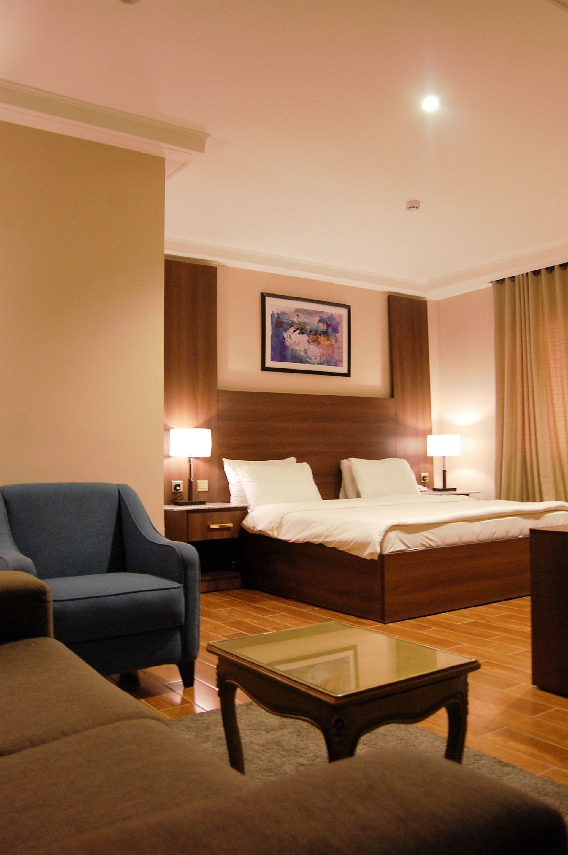 Royal suite | Een bureau, geluiddichte muren, extra bedden, gratis wifi