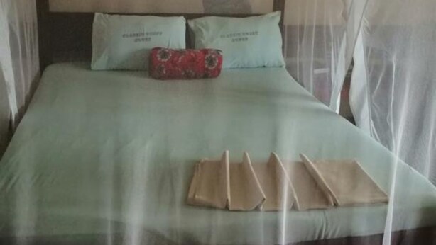 Economy Double Room Single Use, Non Smoking | Premium bedding, desk, WiFi (free), bed sheets