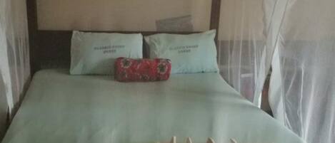 Economy Double Room Single Use, Non Smoking | Premium bedding, desk, free WiFi, bed sheets