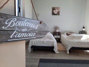 2 Schlafzimmer, BĂŒgeleisen/BĂŒgelbrett, kostenloses WLAN, BettwĂ€sche