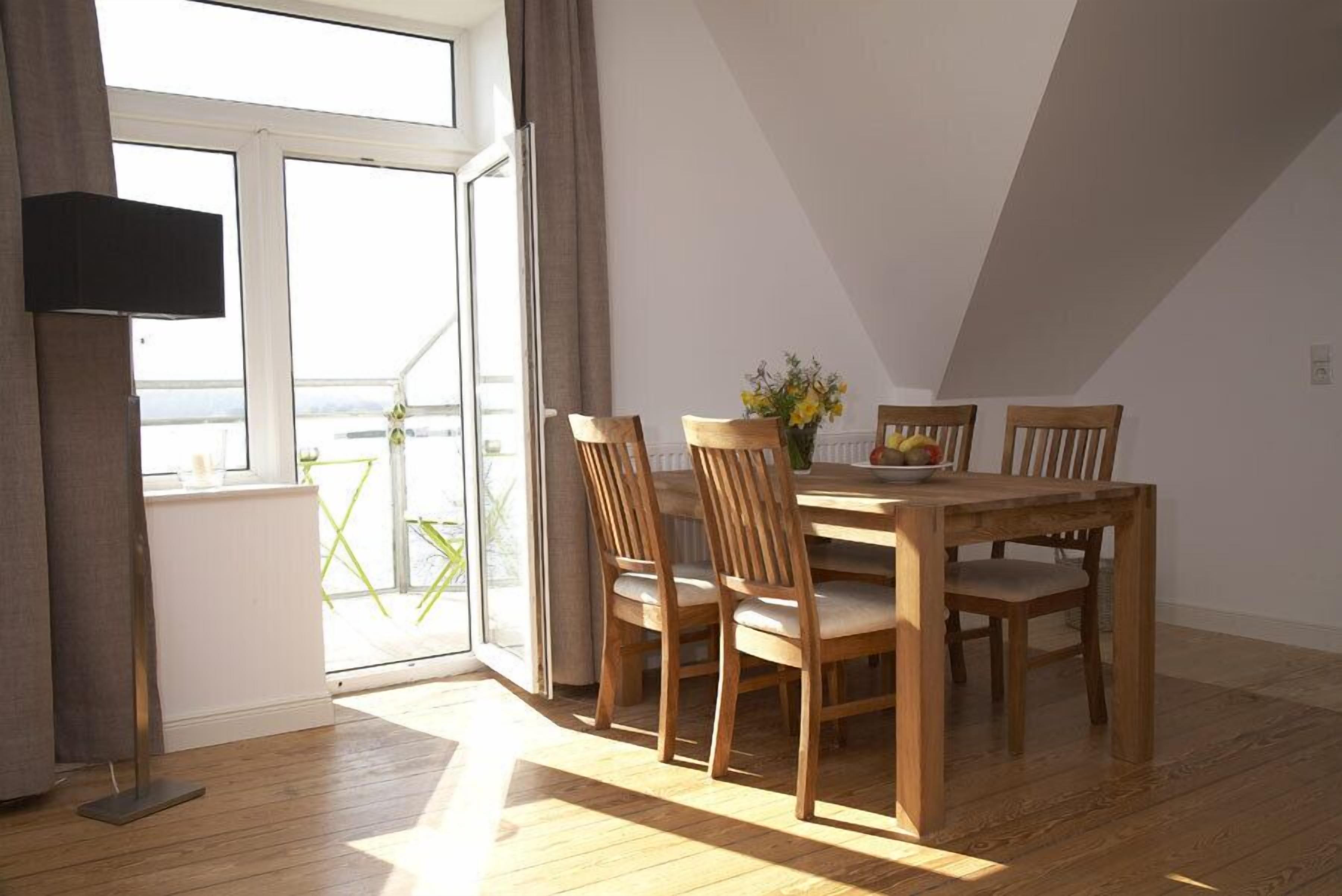 Apartment (33 - SCHLEI) | Schreibtisch, Verdunkelungsvorhänge, schallisolierte Zimmer