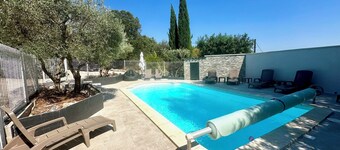 Large contemporary house with garden