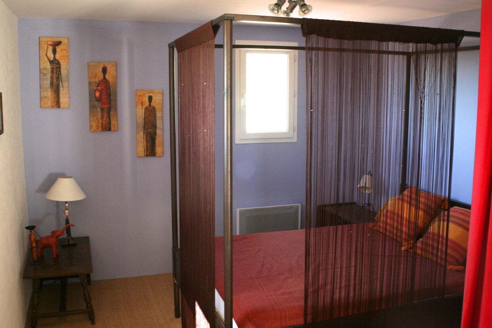 Large contemporary house with garden