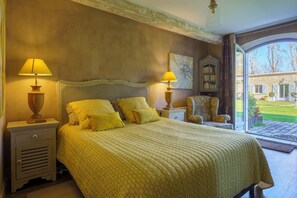 Habitación doble superior, vista al parque (Moulis) | Ropa de cama de alta calidad y camas con efecto memoria 