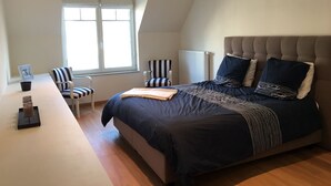 5 soverom, strykejern/-brett, wi-fi og sengetøy