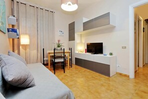 Apartment, 1 Bedroom | Living room - Aldos Place (Rome)