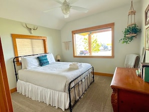 4 bedrooms, WiFi, bed sheets - Cache Vista Ranch "B" | Near Grand Targhee Resort (Tetonia)