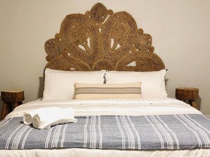 4 bedrooms, WiFi, bed sheets