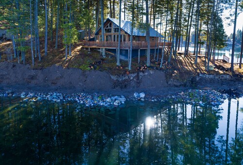 Waterfront Island Cabin with Pontoon Boat