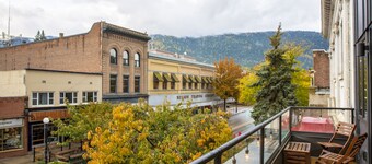 Baker Street Central - Balcony with amazing Street View