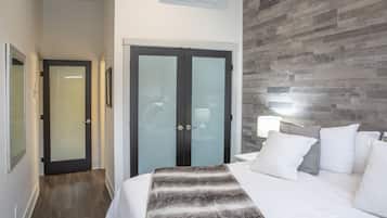 2 makuuhuonetta, silitysrauta/-lauta, Wi-Fi, vuodevaatteet